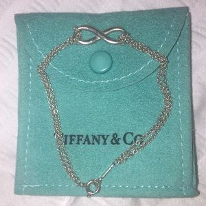 Tiffany & Co. infinity bracelet in sterling silver